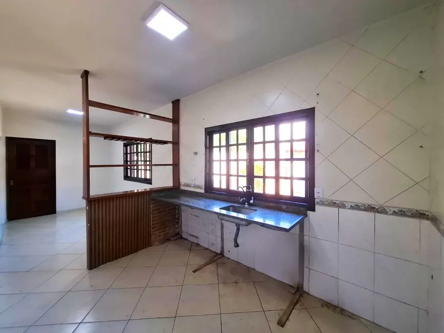 Casa de Condomínio com 3 quartos à venda e para alugar, 360m2 em Itaipu, Niteroi - RJ - imagem 9 Foto 9 de Casa de Condomínio com 3 quartos à venda e para alugar, 360m2 em Itaipu, Niteroi - RJ