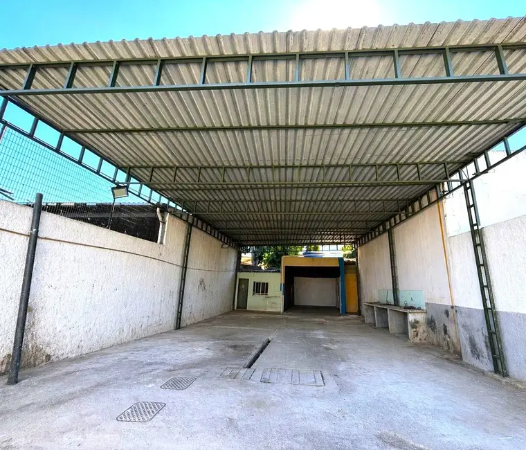 Armazém / Galpão para alugar, 260m2 em Piratininga, Niteroi - RJ - imagem 3 Foto 3 de Armazém / Galpão para alugar, 260m2 em Piratininga, Niteroi - RJ