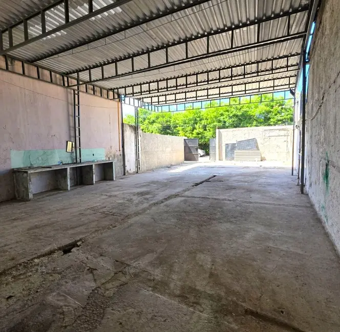 Armazém / Galpão para alugar, 260m2 em Piratininga, Niteroi - RJ - imagem 4 Foto 4 de Armazém / Galpão para alugar, 260m2 em Piratininga, Niteroi - RJ