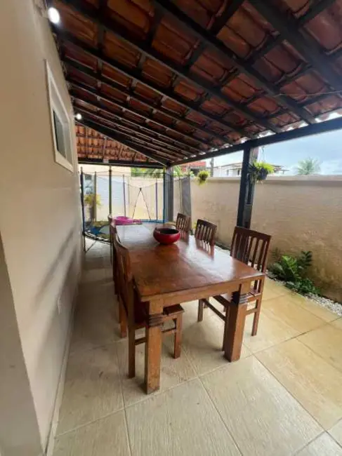 Foto 2 de Casa de Condomínio com 3 quartos à venda, 220m2 em Camacari - BA