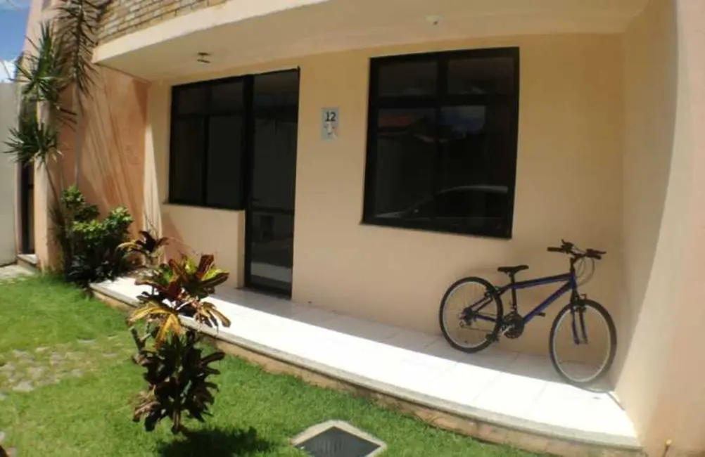 Foto 1 de Casa de Condomínio com 2 quartos à venda, 108m2 em Lauro De Freitas - BA