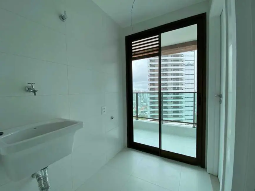 Apartamento com 4 quartos à venda, 210m2 em Salvador - BA - imagem 9 Foto 9 de Apartamento com 4 quartos à venda, 210m2 em Salvador - BA