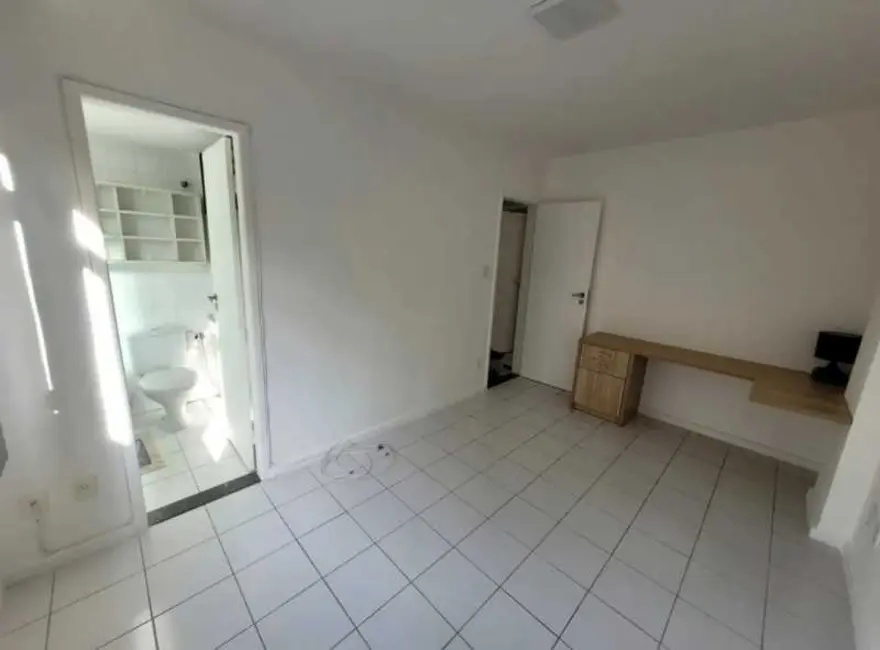 Apartamento com 2 quartos à venda, 64m2 em Salvador - BA - imagem 6 Foto 6 de Apartamento com 2 quartos à venda, 64m2 em Salvador - BA