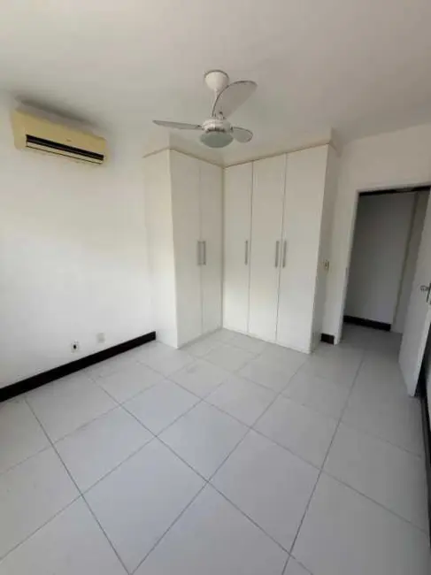 Apartamento com 3 quartos à venda, 104m2 em Salvador - BA - imagem 8 Foto 8 de Apartamento com 3 quartos à venda, 104m2 em Salvador - BA