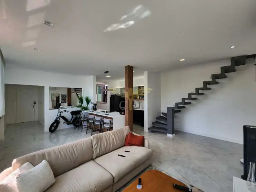 Cobertura com 2 quartos à venda, 260m2 em Salvador - BA - imagem 4 Foto 4 de Cobertura com 2 quartos à venda, 260m2 em Salvador - BA