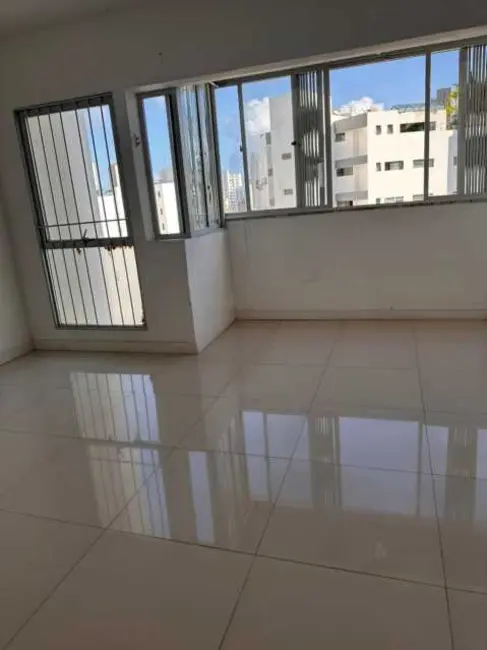 Foto 3 de Apartamento com 2 quartos à venda, 82m2 em Salvador - BA