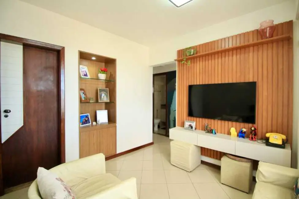 Foto 2 de Apartamento com 2 quartos à venda, 73m2 em Salvador - BA