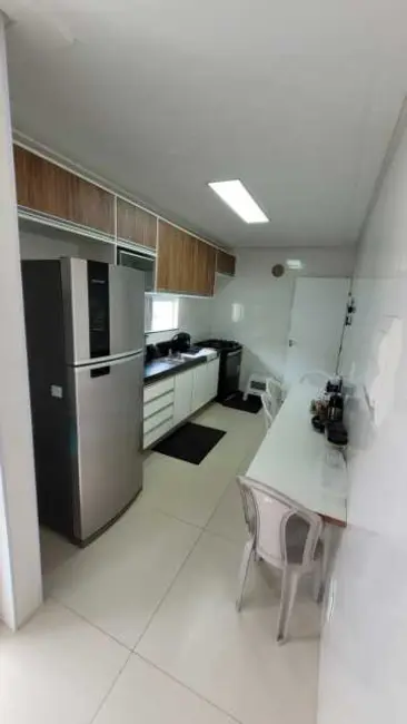 Foto 2 de Casa de Condomínio com 4 quartos à venda, 150m2 em Camacari - BA
