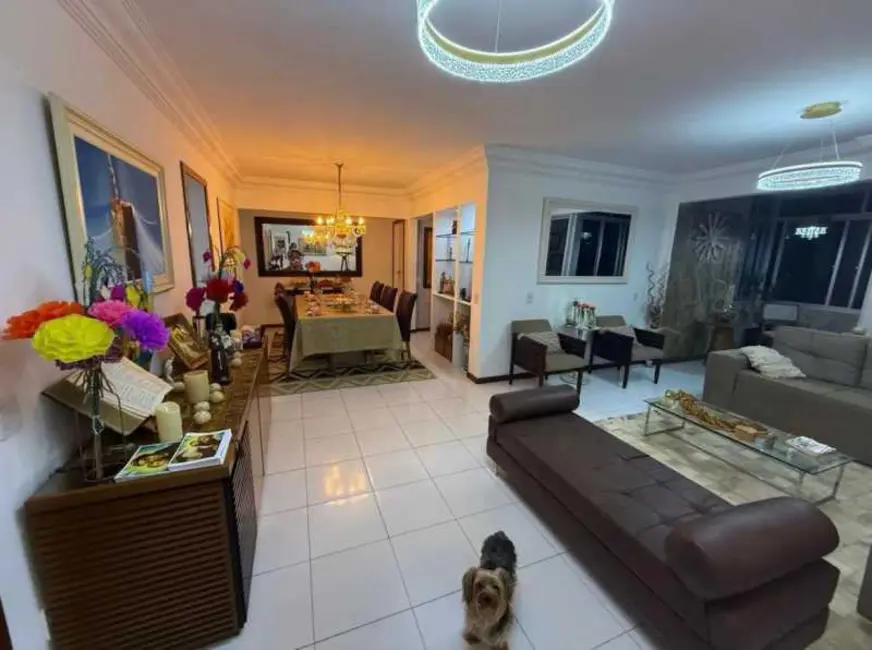 Apartamento com 3 quartos à venda, 240m2 em Salvador - BA - imagem 2 Foto 2 de Apartamento com 3 quartos à venda, 240m2 em Salvador - BA