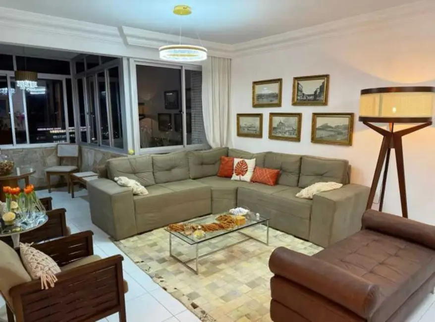 Apartamento com 3 quartos à venda, 240m2 em Salvador - BA - imagem 1 Foto 1 de Apartamento com 3 quartos à venda, 240m2 em Salvador - BA