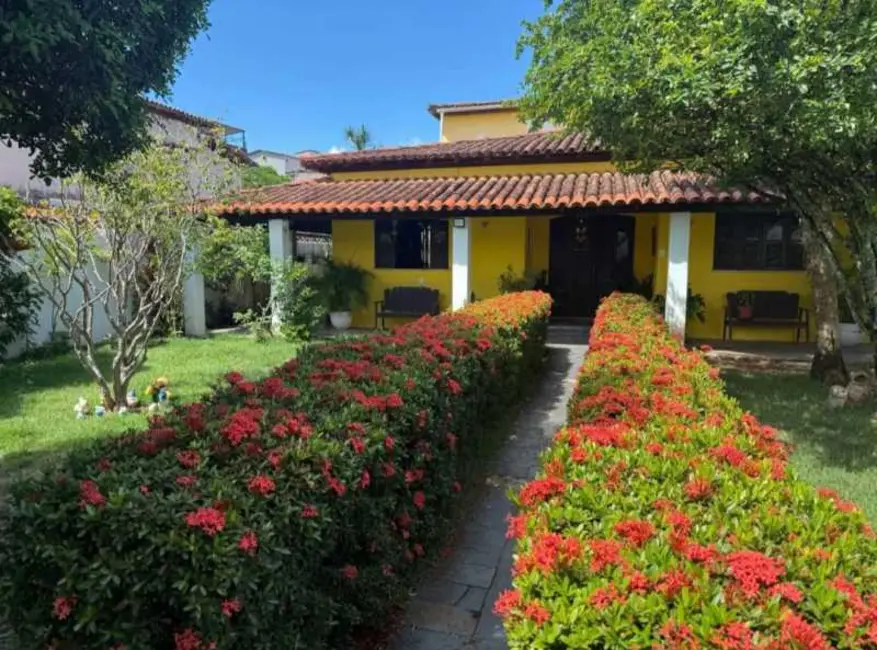 Foto 1 de Casa de Condomínio com 6 quartos à venda, 137m2 em Salvador - BA
