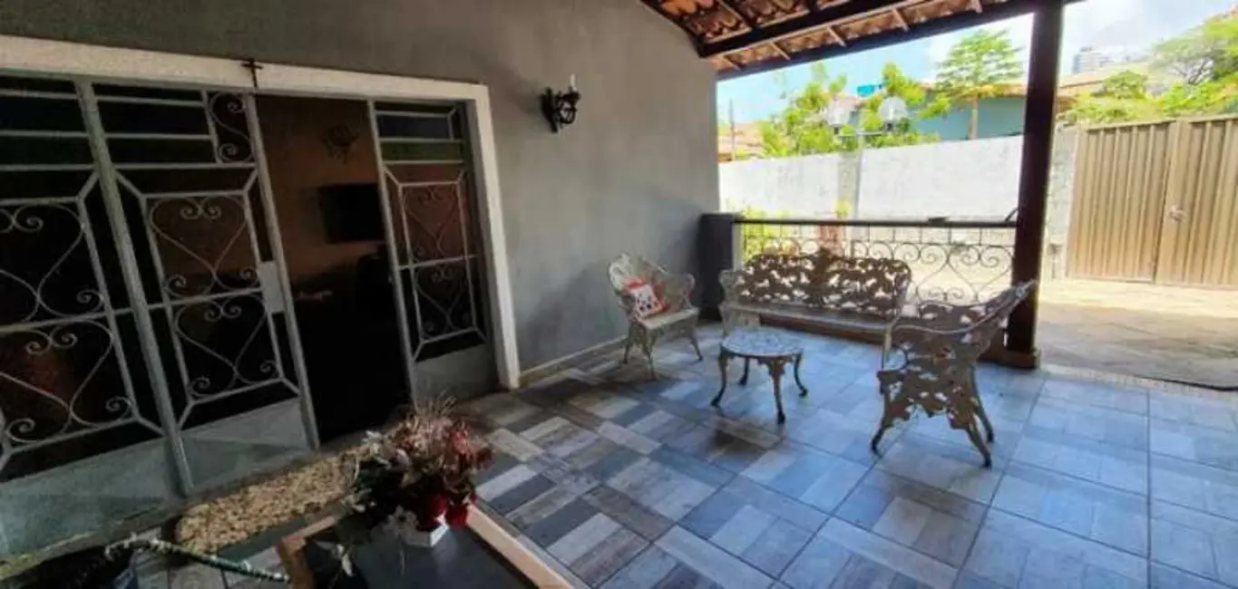 Foto 2 de Casa de Condomínio com 8 quartos à venda, 180m2 em Salvador - BA