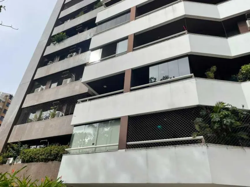 Apartamento com 4 quartos à venda, 138m2 em Salvador - BA - imagem 3 Foto 3 de Apartamento com 4 quartos à venda, 138m2 em Salvador - BA