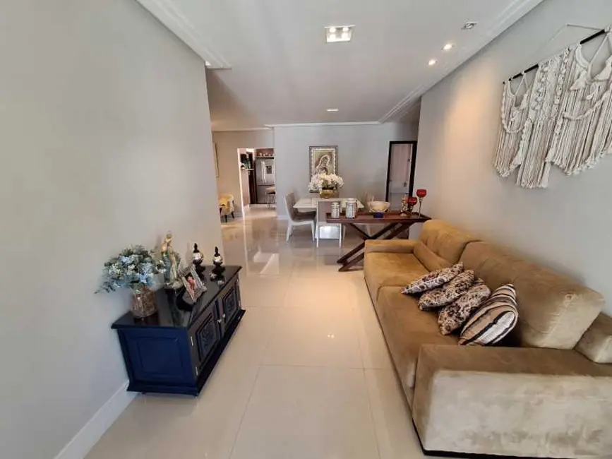 Casa de Condomínio com 4 quartos à venda, 185m2 em Camacari - BA - imagem 8 Foto 8 de Casa de Condomínio com 4 quartos à venda, 185m2 em Camacari - BA