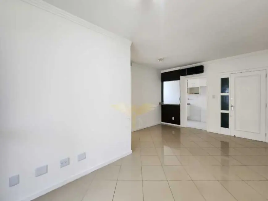 Apartamento com 2 quartos à venda, 70m2 em Salvador - BA - imagem 2 Foto 2 de Apartamento com 2 quartos à venda, 70m2 em Salvador - BA