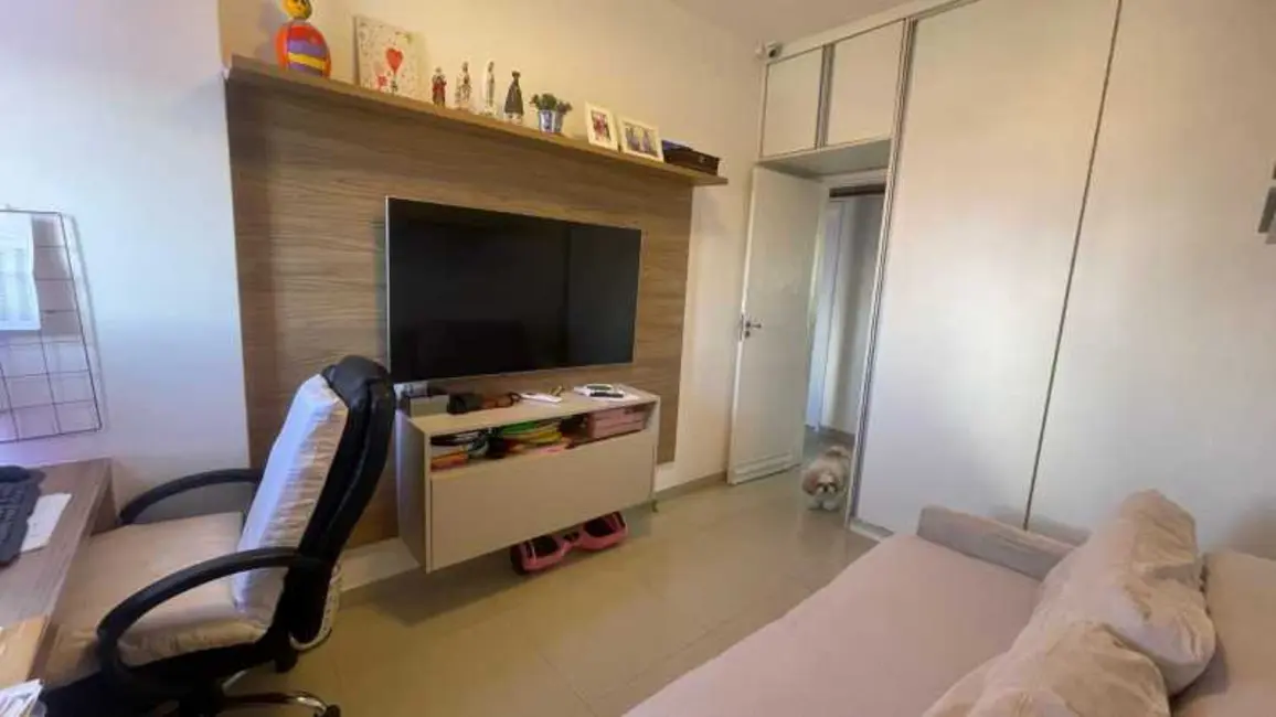 Apartamento com 3 quartos à venda, 127m2 em Salvador - BA - imagem 4 Foto 4 de Apartamento com 3 quartos à venda, 127m2 em Salvador - BA