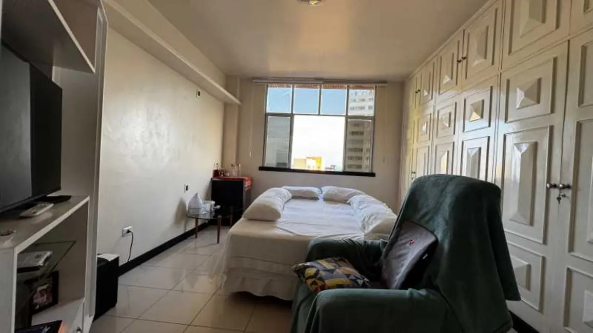 Foto 9 de Apartamento com 4 quartos à venda, 180m2 em Salvador - BA