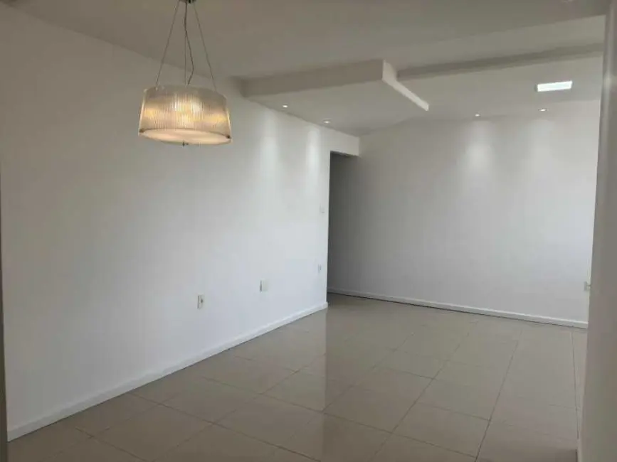 Foto 2 de Apartamento com 3 quartos à venda, 94m2 em Salvador - BA