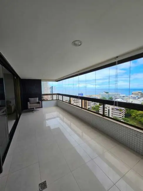 Foto 2 de Apartamento com 4 quartos à venda e para alugar, 195m2 em Salvador - BA