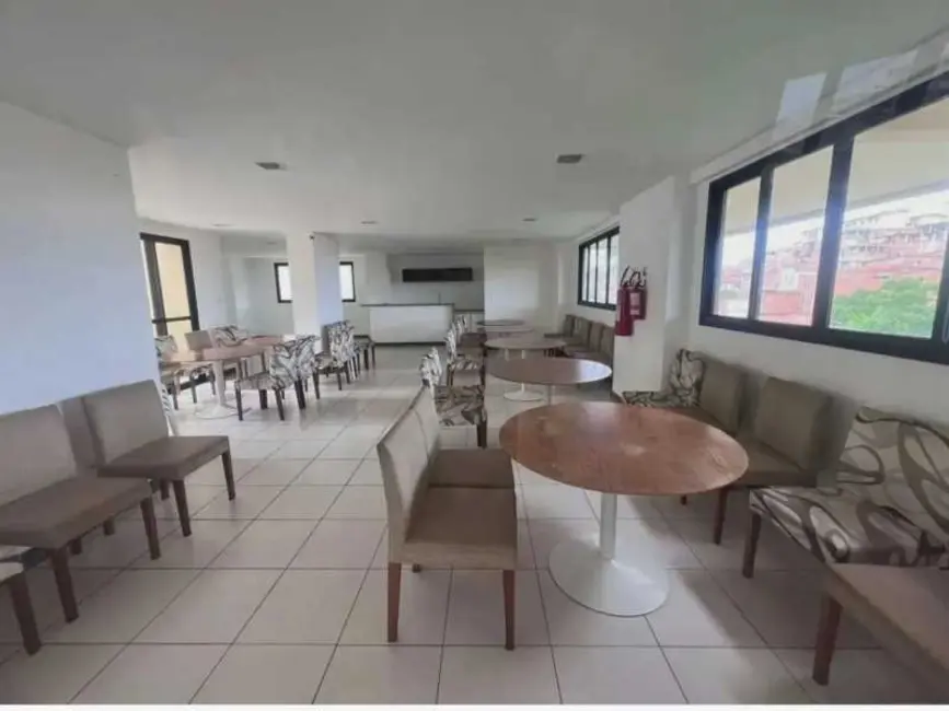 Foto 9 de Apartamento com 2 quartos à venda, 67m2 em Salvador - BA