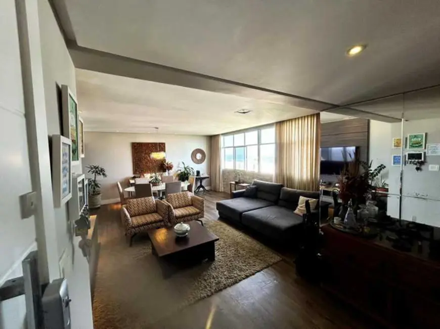 Apartamento com 3 quartos à venda, 130m2 em Salvador - BA - imagem 1 Foto 1 de Apartamento com 3 quartos à venda, 130m2 em Salvador - BA