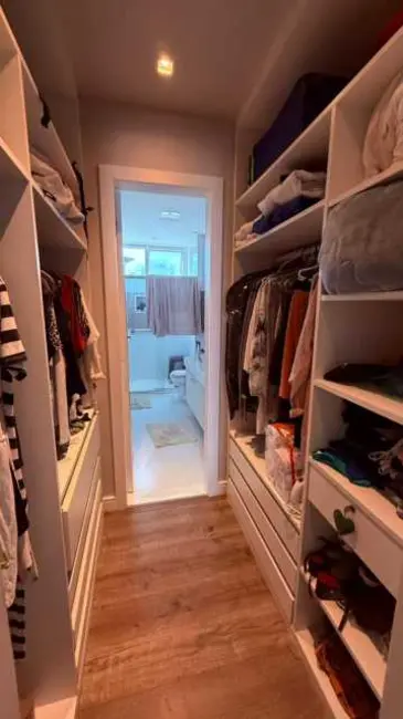 Apartamento com 3 quartos à venda, 130m2 em Salvador - BA - imagem 8 Foto 8 de Apartamento com 3 quartos à venda, 130m2 em Salvador - BA