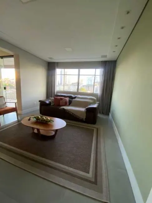 Apartamento com 3 quartos à venda, 215m2 em Salvador - BA - imagem 2 Foto 2 de Apartamento com 3 quartos à venda, 215m2 em Salvador - BA