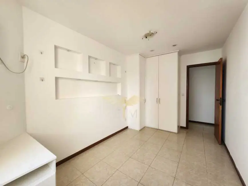 Apartamento com 4 quartos à venda, 188m2 em Salvador - BA - imagem 8 Foto 8 de Apartamento com 4 quartos à venda, 188m2 em Salvador - BA