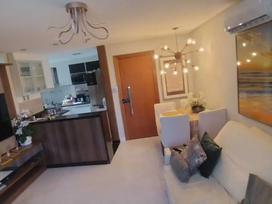 Foto 3 de Apartamento com 2 quartos à venda, 73m2 em Salvador - BA