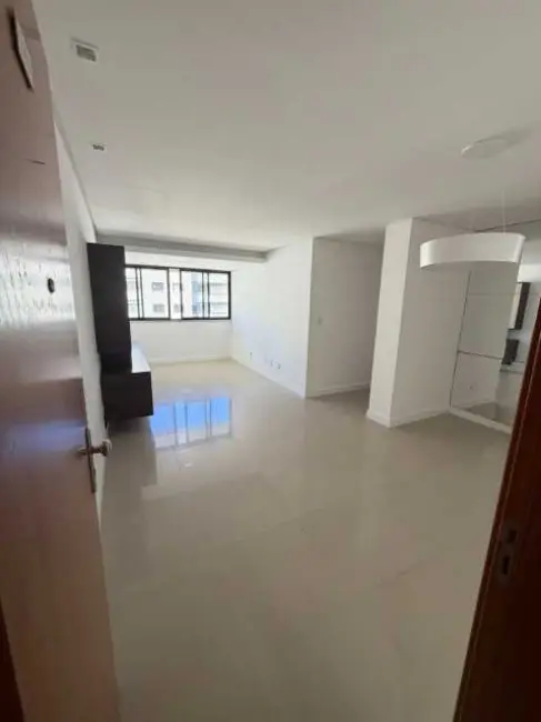 Foto 3 de Apartamento com 3 quartos à venda, 90m2 em Salvador - BA