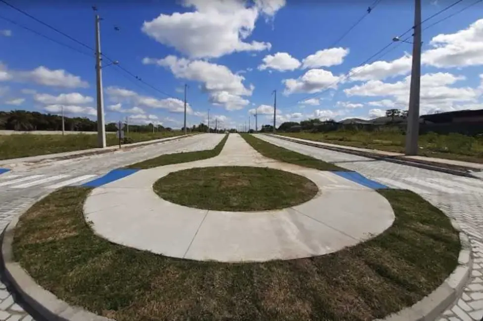 Foto 2 de Terreno / Lote à venda em Camacari - BA