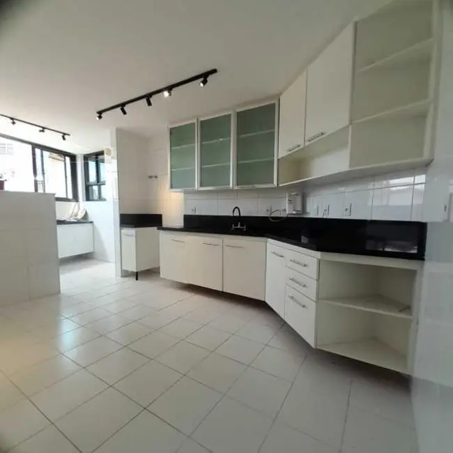 Foto 5 de Apartamento com 3 quartos à venda, 150m2 em Salvador - BA
