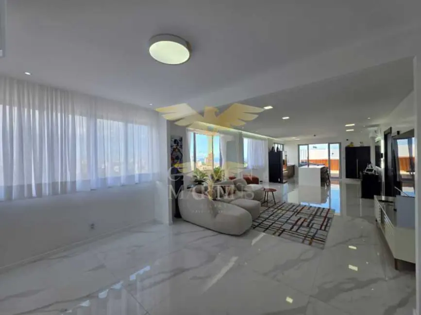 Foto 3 de Cobertura com 3 quartos à venda, 280m2 em Salvador - BA