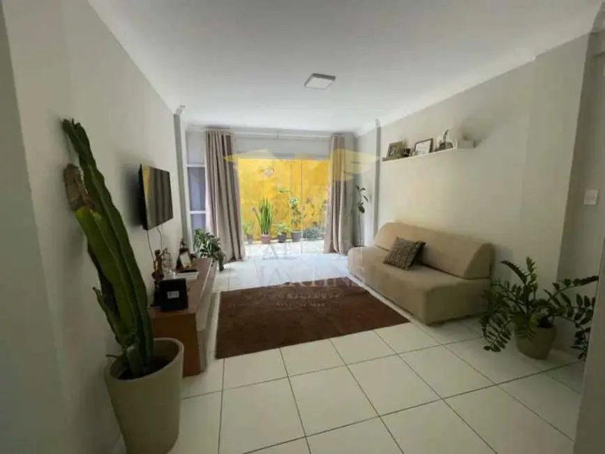 Foto 1 de Apartamento com 3 quartos à venda, 190m2 em Salvador - BA