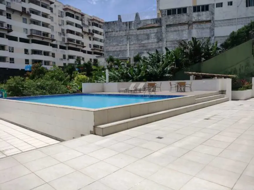 Foto 4 de Apartamento com 2 quartos à venda, 77m2 em Salvador - BA