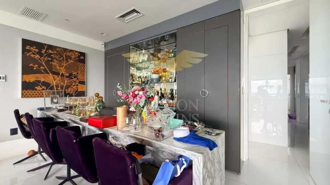 Foto 9 de Apartamento com 4 quartos à venda, 185m2 em Salvador - BA
