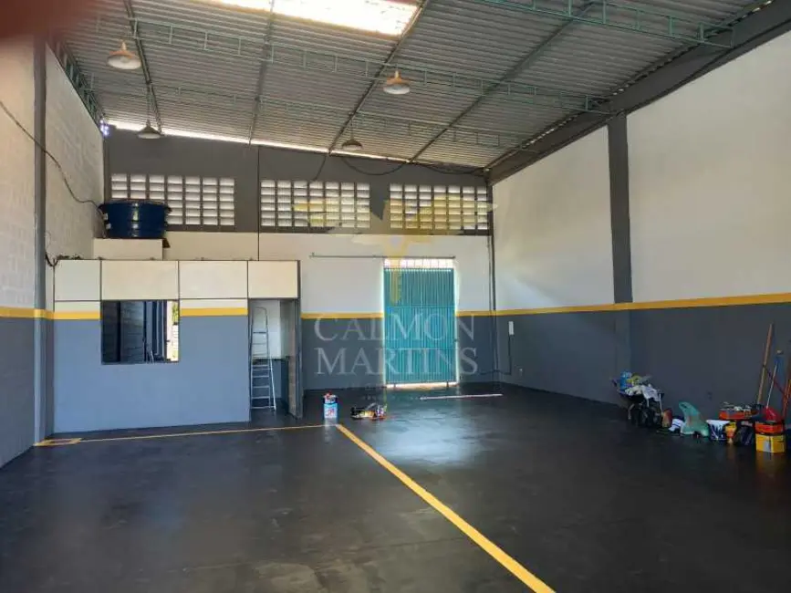 Armazém / Galpão à venda e para alugar, 260m2 em Camacari - BA - imagem 1 Foto 1 de Armazém / Galpão à venda e para alugar, 260m2 em Camacari - BA