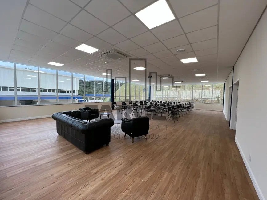 Armazém / Galpão para alugar, 2350m2 em Aracariguama - SP - imagem 7 Foto 7 de Armazém / Galpão para alugar, 2350m2 em Aracariguama - SP