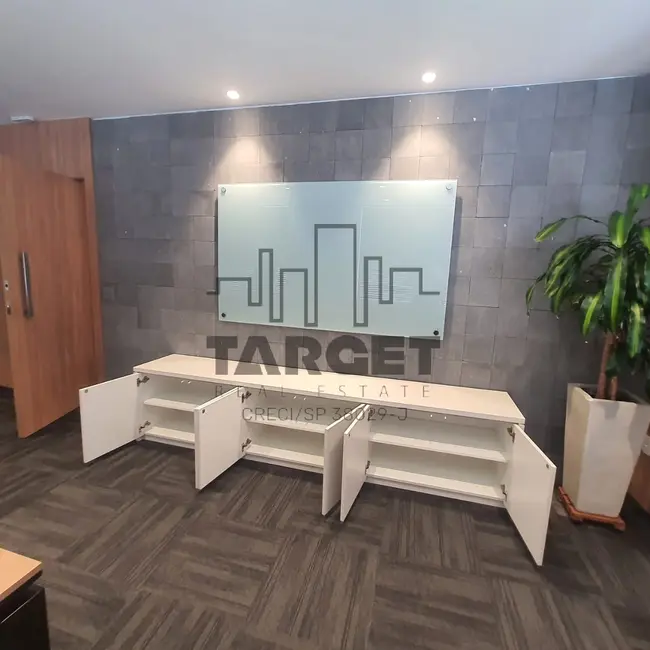 Loja à venda e para alugar, 220m2 em Jardim Europa, São Paulo - SP - imagem 9 Foto 9 de Loja à venda e para alugar, 220m2 em Jardim Europa, São Paulo - SP