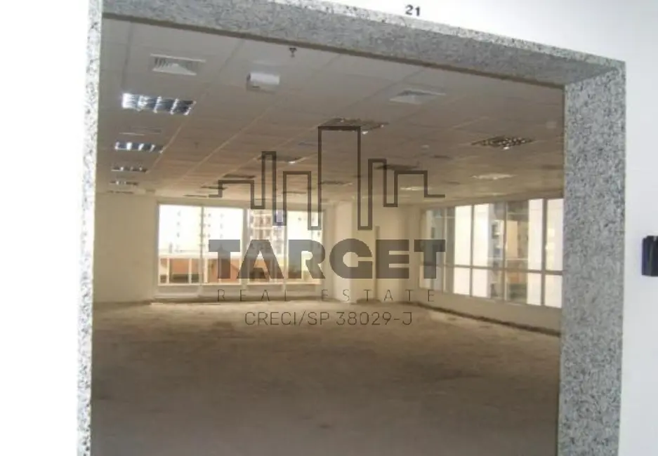 Loja para alugar, 820m2 em Moema, São Paulo - SP - imagem 9 Foto 9 de Loja para alugar, 820m2 em Moema, São Paulo - SP