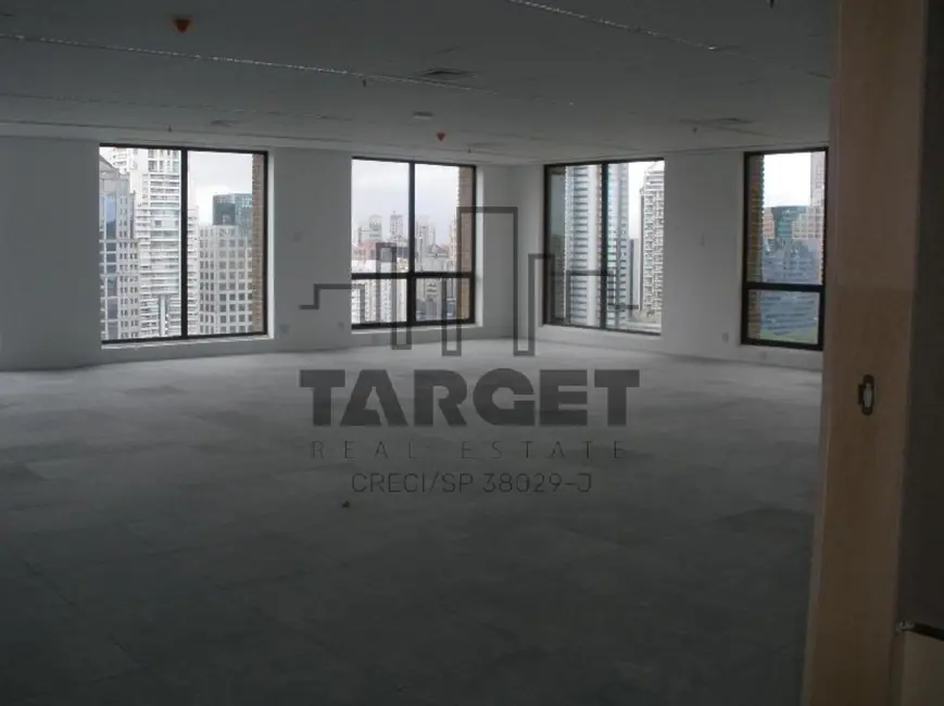 Foto 3 de Loja para alugar, 1985m2 em Cidade Jardim, São Paulo - SP