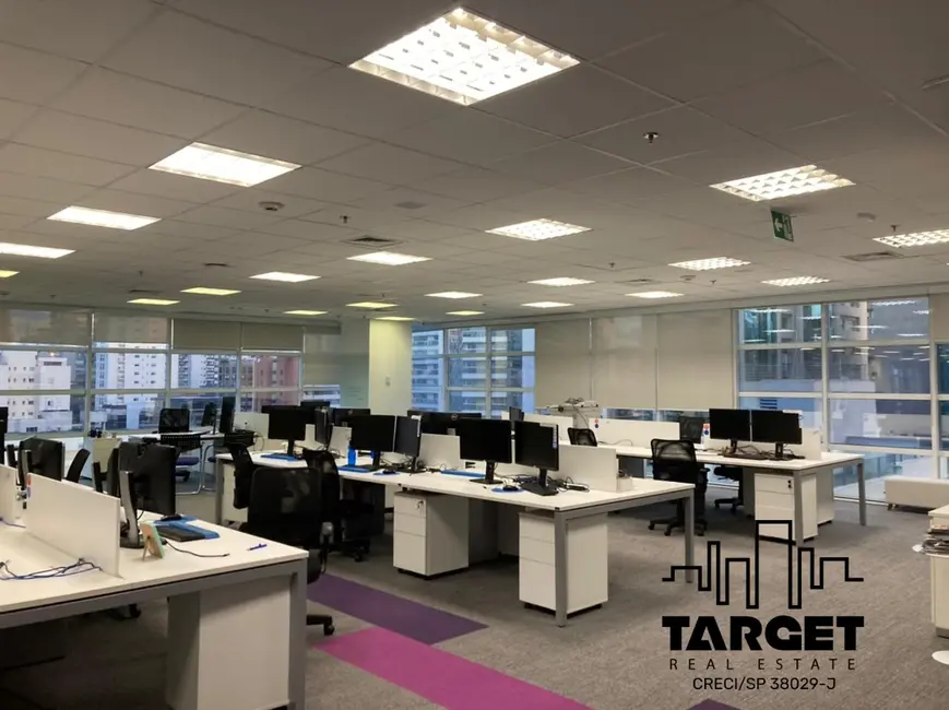 Loja para alugar, 1790m2 em Vila Olímpia, São Paulo - SP - imagem 4 Foto 4 de Loja para alugar, 1790m2 em Vila Olímpia, São Paulo - SP