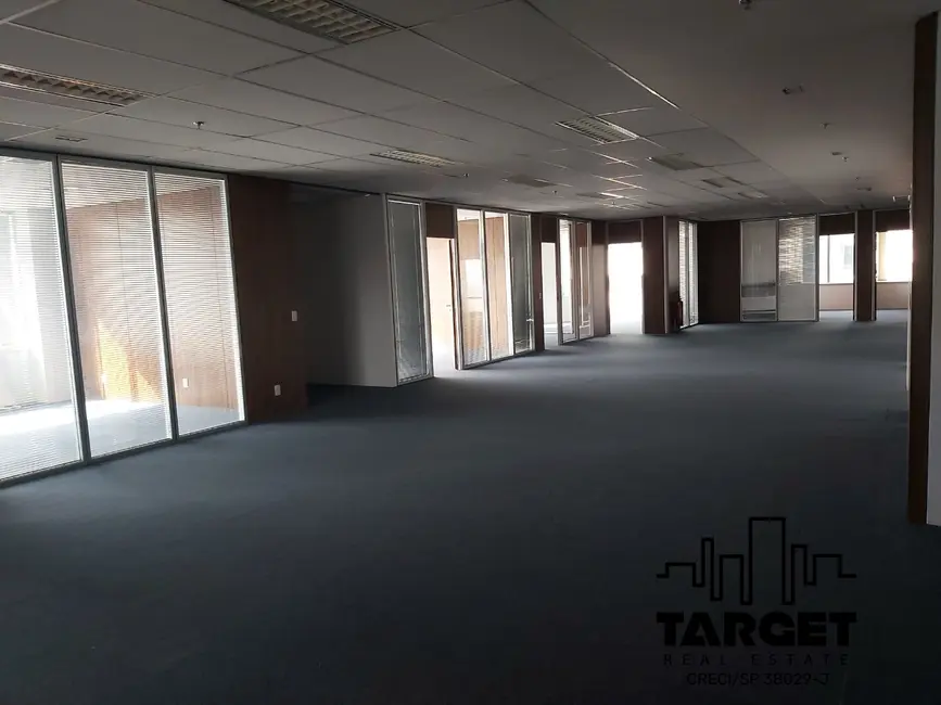 Foto 4 de Loja à venda e para alugar, 680m2 em Barueri - SP