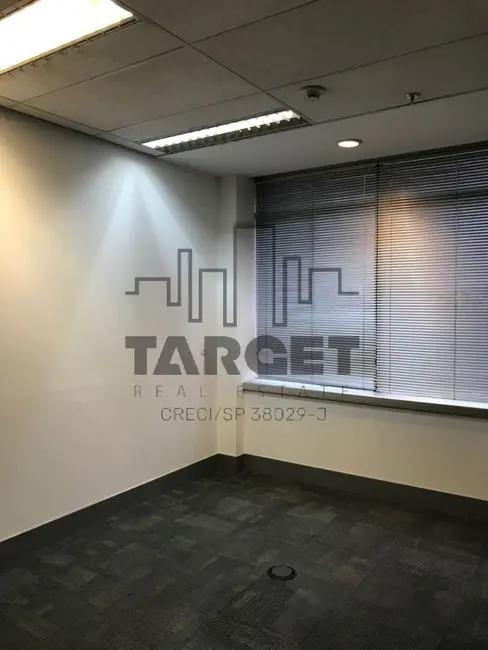 Loja para alugar, 680m2 em Barueri - SP - imagem 7 Foto 7 de Loja para alugar, 680m2 em Barueri - SP