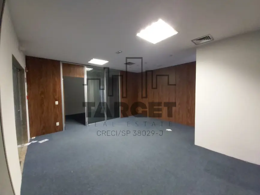 Loja para alugar, 680m2 em Barueri - SP - imagem 3 Foto 3 de Loja para alugar, 680m2 em Barueri - SP