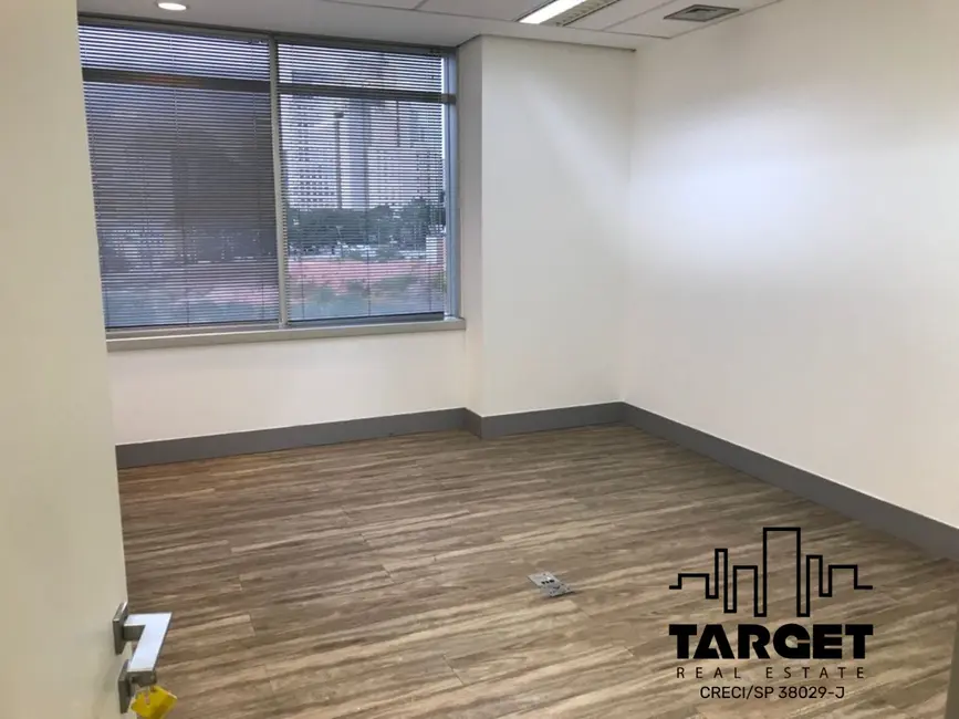 Foto 1 de Loja para alugar, 1358m2 em Barueri - SP