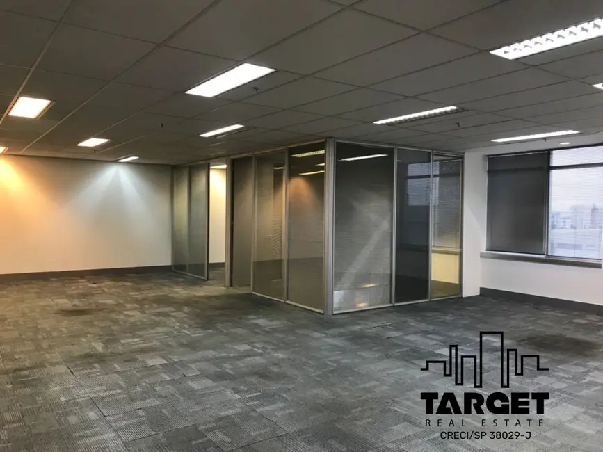 Foto 7 de Loja à venda e para alugar, 1020m2 em Barueri - SP