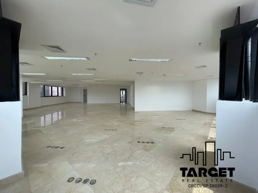 Loja à venda e para alugar, 853m2 em Jardim Europa, São Paulo - SP - imagem 9 Foto 9 de Loja à venda e para alugar, 853m2 em Jardim Europa, São Paulo - SP