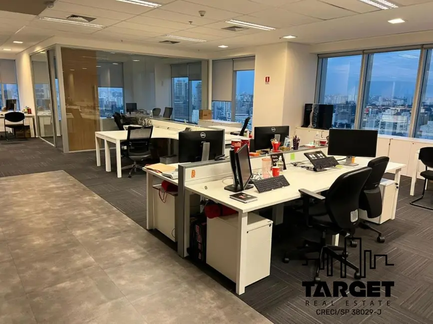 Loja à venda e para alugar, 1632m2 em Vila São Francisco (Zona Sul), São Paulo - SP - imagem 9 Foto 9 de Loja à venda e para alugar, 1632m2 em Vila São Francisco (Zona Sul), São Paulo - SP