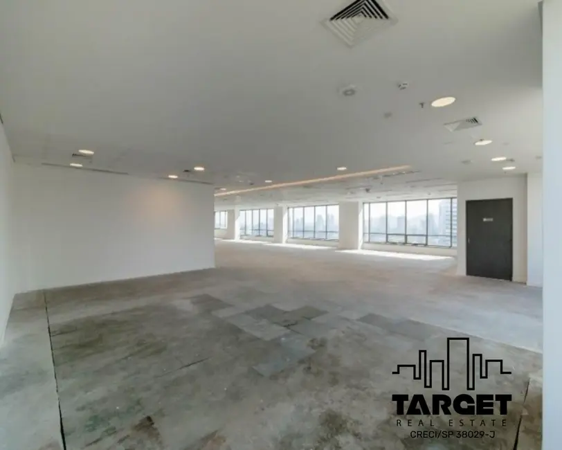 Foto 6 de Loja à venda, 880m2 em Barueri - SP